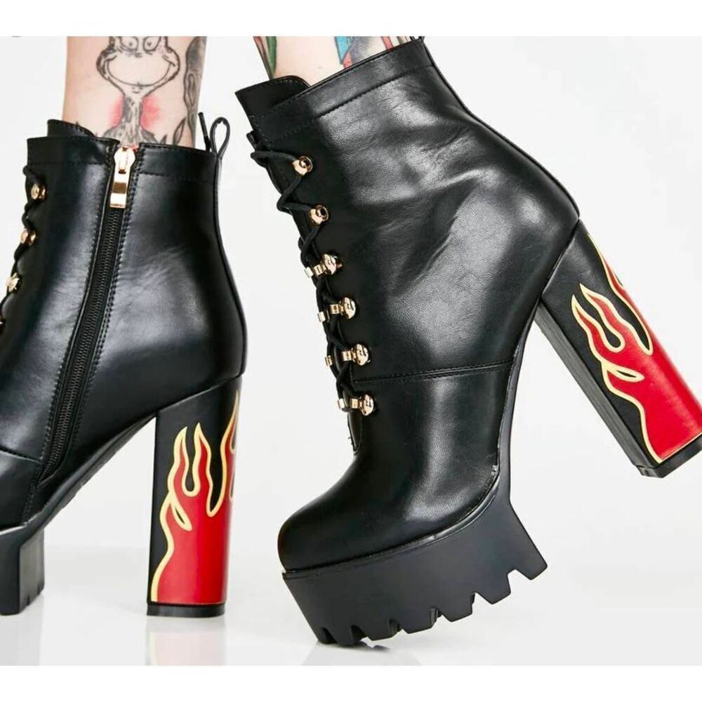 BNIB~LAMODA Black Hustler Flame Accent Platform Heel Booties Sz 9